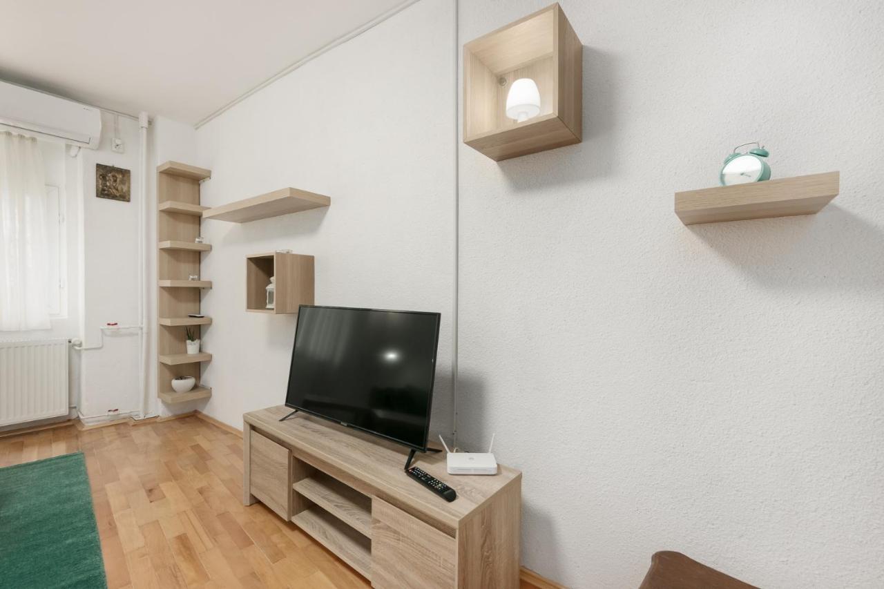 Vlad House Decebal Apartment บูคาเรสต์ ภายนอก รูปภาพ